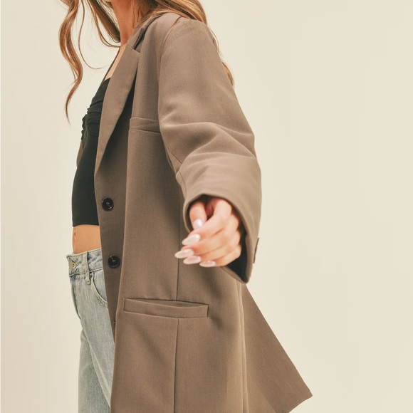 SALT + CO. - Top No. 09, Oversized Boyfriend Fitted Blazer in Cedar (NWT) - Picture 4 of 5